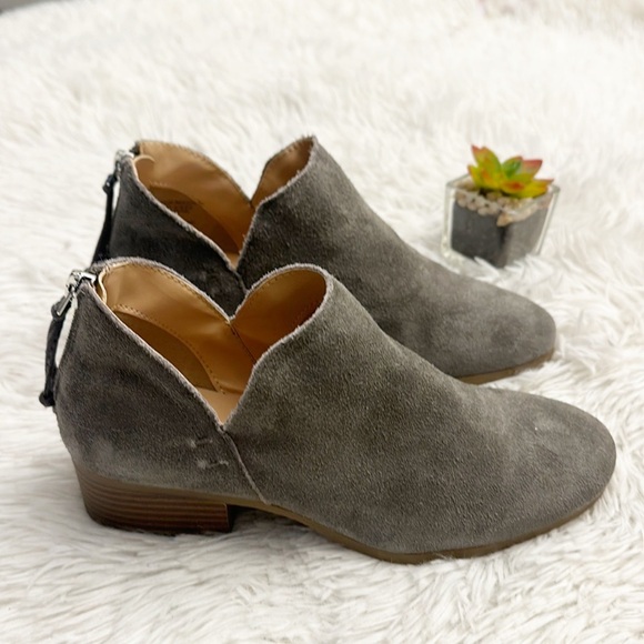 NEW Kenneth Cole Reaction Side Skip Grey Suede low ankle boot loafer women 5.5 - Picture 2 of 6